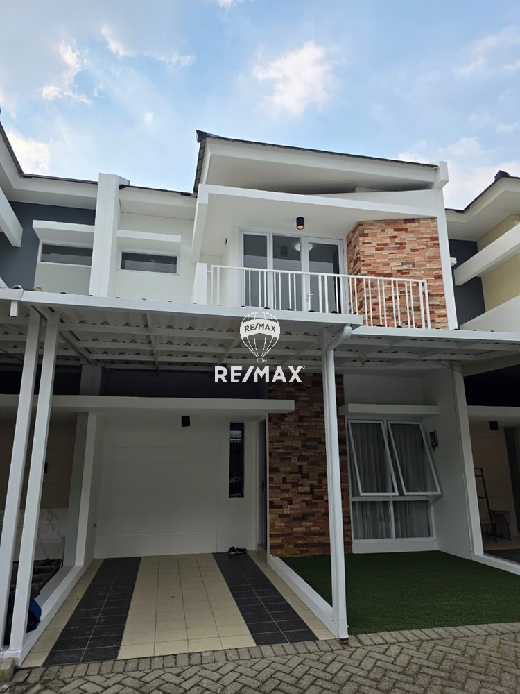 #0178 DIJUAL RUMAH FULL RENOV + INTERIOR DI PERUMAHAN OCBD BOGOR
