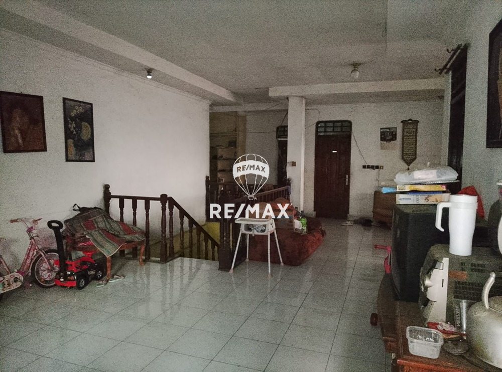 DIJUAL RUMAH 2 LANTAI DI DAERAH BEKASI TIMUR