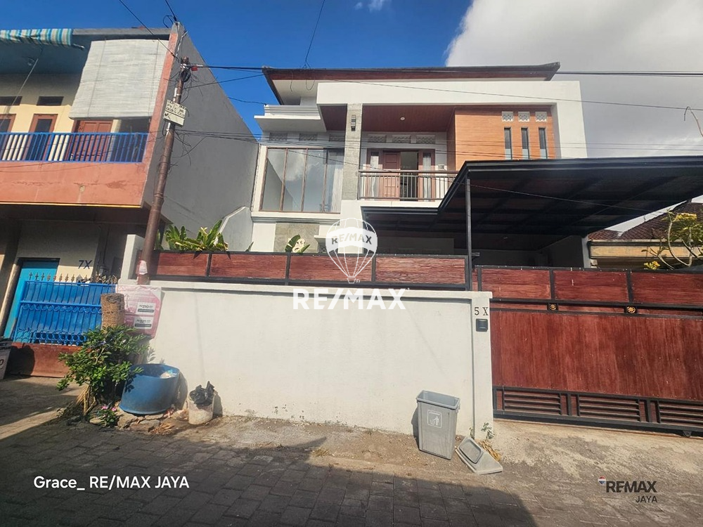 Rumah Modern Furnished Dijual di Area Sesetan Denpasar